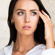 Load image into Gallery viewer, Classic Open Gold Hoop Earrings