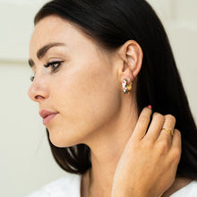 Load image into Gallery viewer, Ezmia Floral Earrings