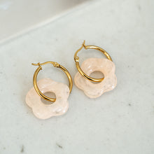 Load image into Gallery viewer, Kalee Floral Earrings