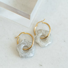 Load image into Gallery viewer, Kalee Floral Earrings