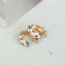 Load image into Gallery viewer, Ezmia Floral Earrings
