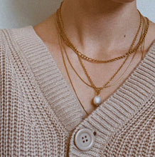 Load image into Gallery viewer, Figaro Gold Chain Necklace