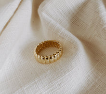 Load image into Gallery viewer, Anna Ribbed Gold Ring
