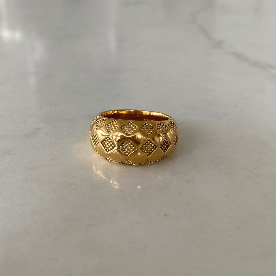Checkered 18k Gold Ring