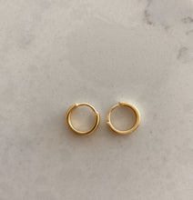 Load image into Gallery viewer, Minerva Hoop Huggie Gold Earrings
