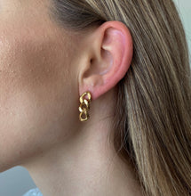 Load image into Gallery viewer, Noelani Gold Earrings