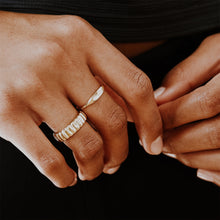 Load image into Gallery viewer, Anna Ribbed Gold Ring