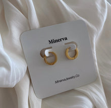 Load image into Gallery viewer, Taylor Huggie Hoops