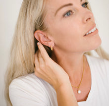 Load image into Gallery viewer, Connie Tiny Twist Earrings