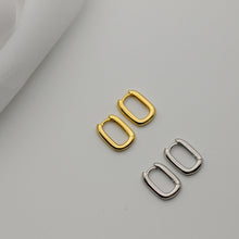 Load image into Gallery viewer, Nicole Tiny Square Hoop Earrings