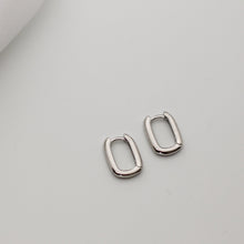 Load image into Gallery viewer, Nicole Tiny Hoop Silver Earrings
