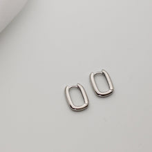 Load image into Gallery viewer, Nicole Tiny Hoop Silver Earrings