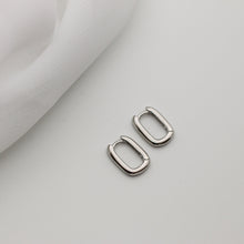 Load image into Gallery viewer, Nicole Tiny Hoop Silver Earrings