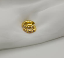 Load image into Gallery viewer, Diana Gold Hoop Earrings