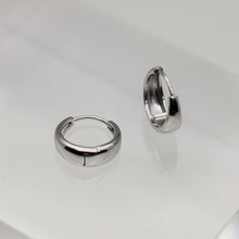 Load image into Gallery viewer, Lux Minimal Hoops 16mm