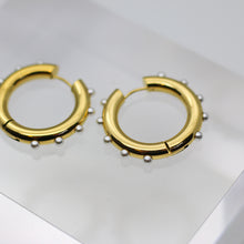 Load image into Gallery viewer, April Pearl hoop Earrings