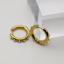 Load image into Gallery viewer, April Pearl hoop Earrings