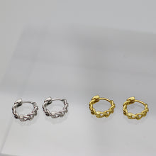 Load image into Gallery viewer, Cici Huggie Hoop Earrings