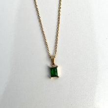 Load image into Gallery viewer, Emerald 18k Gold Necklace