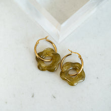 Load image into Gallery viewer, Kalee Floral  Earrings
