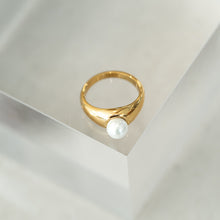 Load image into Gallery viewer, Lyla Pearl Ring
