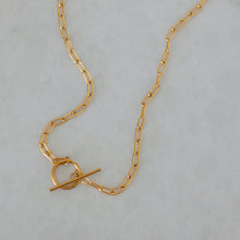 Load image into Gallery viewer, Everyday Toggle Necklace 18k Gold
