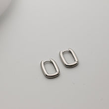Load image into Gallery viewer, Nicole Tiny Hoop Silver Earrings
